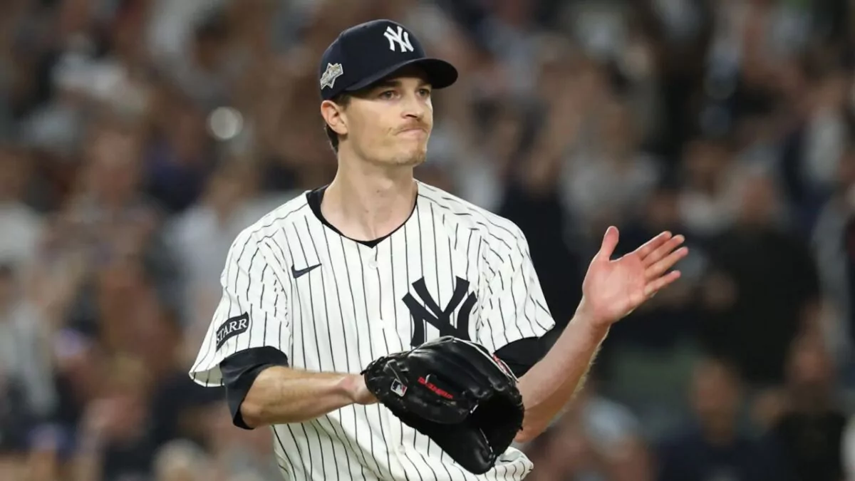 Yankees barren a Boston y avanzan a la Serie Divisional